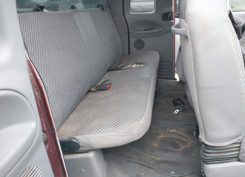 Photo 8 of 2001 Dodge Ram 2500 ST (VIN 1B7KC23641J617201)