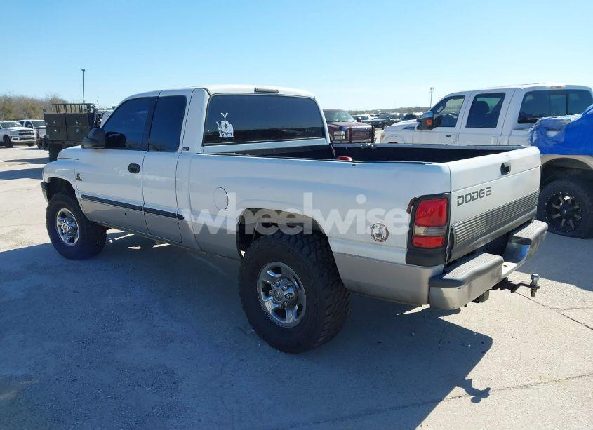 Photo 3 of 2000 Dodge Ram 2500 ST (VIN 1B7KC2364YJ114892)