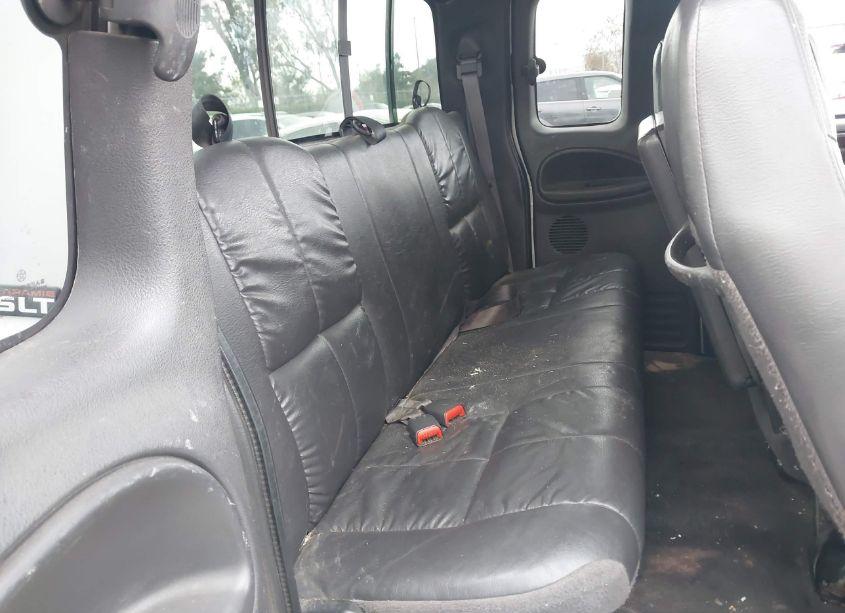 Photo 8 of 2001 Dodge Ram 2500 ST (VIN 1B7KC23671J523507)