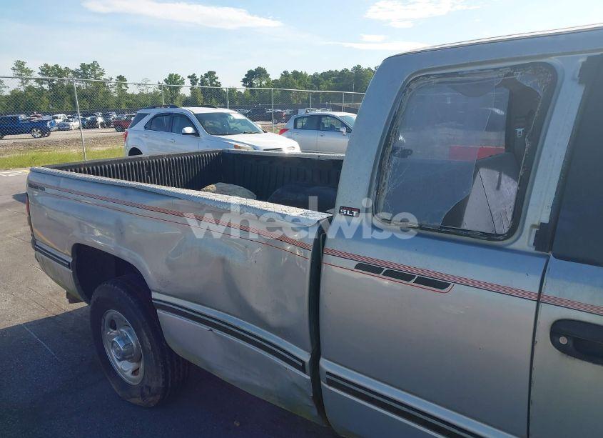 Photo 12 of 1996 Dodge Ram 2500 (VIN 1B7KC23C3TJ145047)