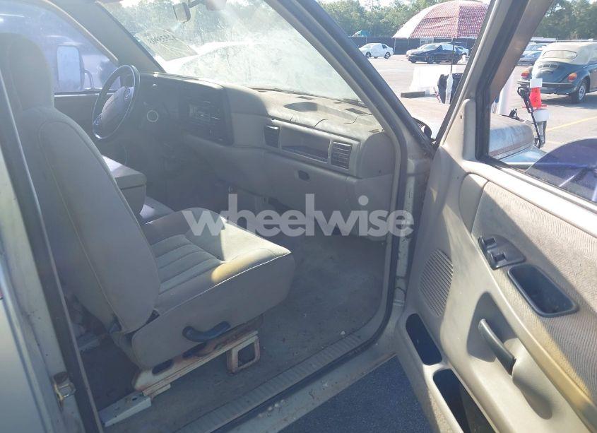 Photo 5 of 1996 Dodge Ram 2500 (VIN 1B7KC23C3TJ145047)