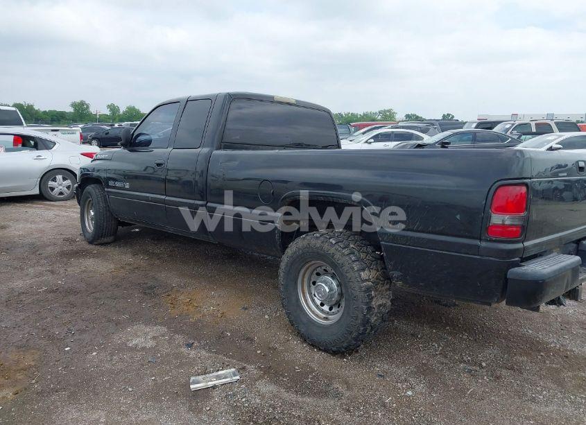 Photo 3 of 1999 Dodge Ram 2500 ST (VIN 1B7KC23W4XJ588355)