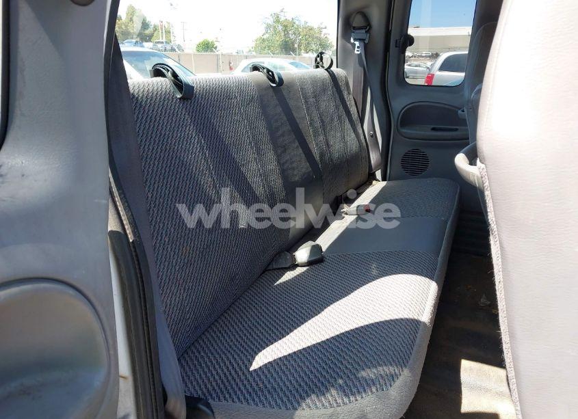 Photo 8 of 2001 Dodge Ram 2500 ST (VIN 1B7KC23Z31J617183)