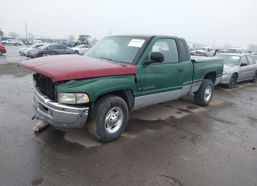 Photo 2 of 2000 Dodge Ram 2500 ST (VIN 1B7KC23Z4YJ130441)