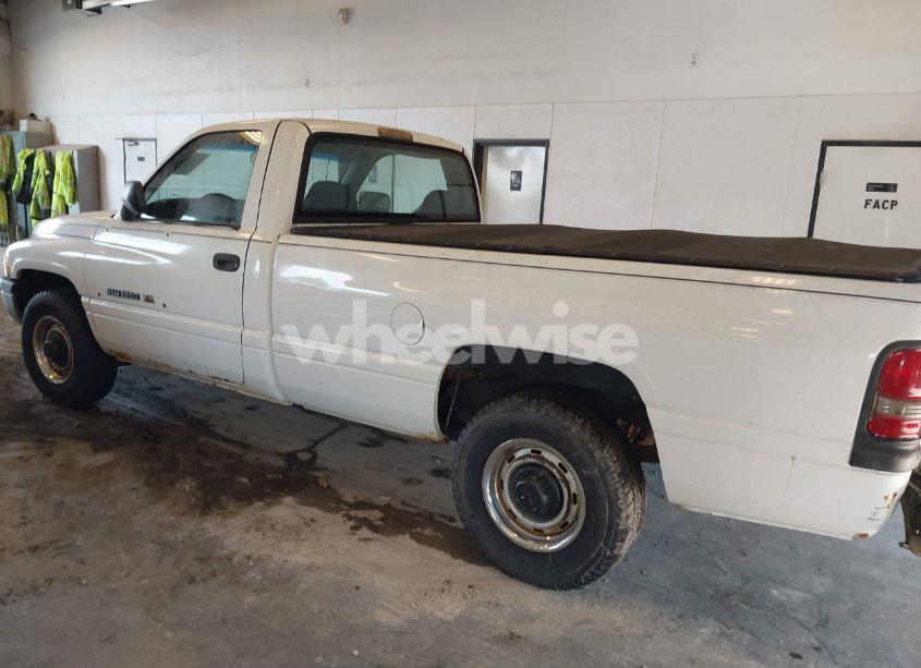 Photo 3 of 1996 Dodge Ram 2500 (VIN 1B7KC26Z0TJ168284)