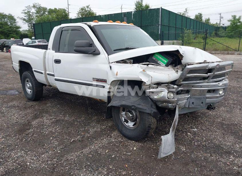 1999 Dodge Ram 2500 ST (VIN 1B7KF2360XJ624971) main photo