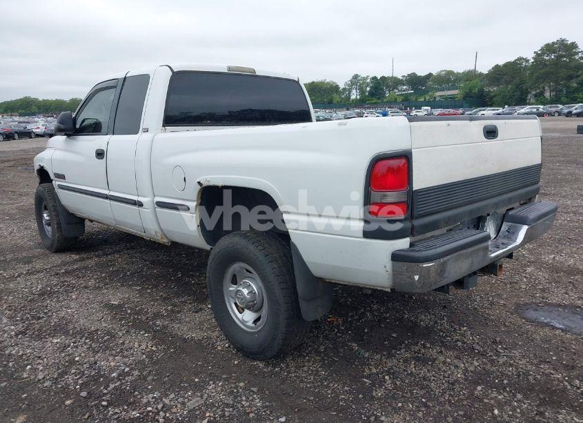Photo 3 of 1999 Dodge Ram 2500 ST (VIN 1B7KF2360XJ624971)