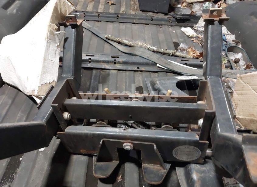 Photo 12 of 2001 Dodge Ram 2500 ST (VIN 1B7KF23621J611551)