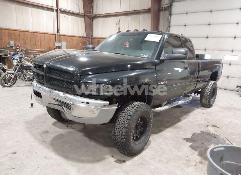 Photo 2 of 2001 Dodge Ram 2500 ST (VIN 1B7KF23621J611551)