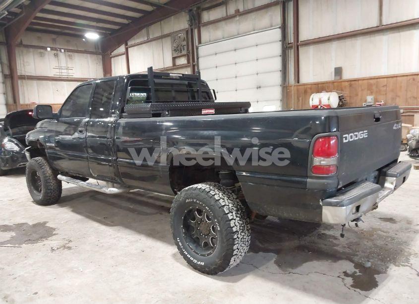 Photo 3 of 2001 Dodge Ram 2500 ST (VIN 1B7KF23621J611551)