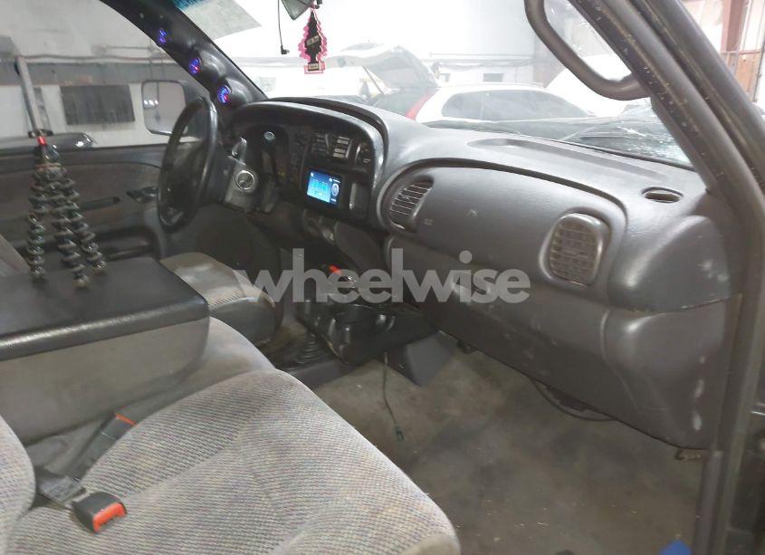 Photo 5 of 2001 Dodge Ram 2500 ST (VIN 1B7KF23621J611551)