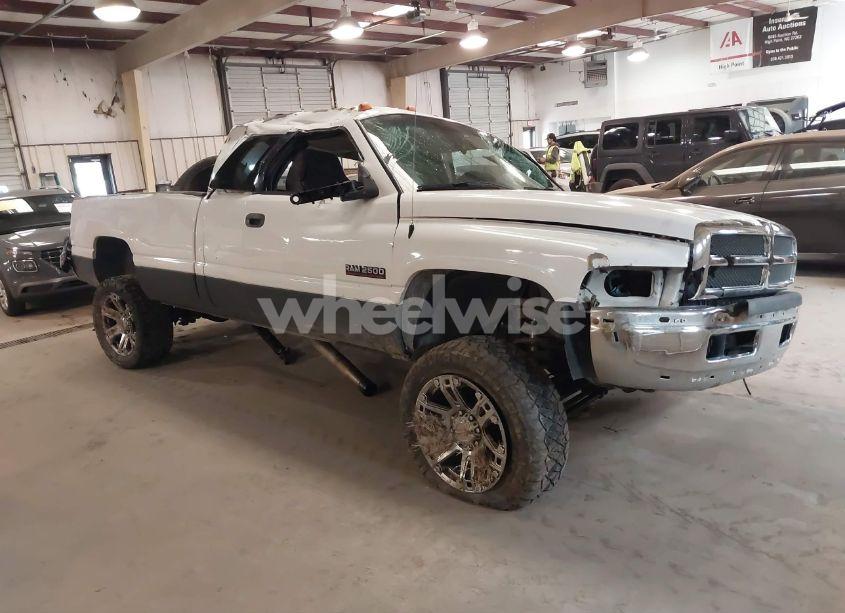 2001 Dodge Ram 2500 ST (VIN 1B7KF23631J609940) main photo