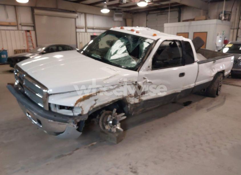 Photo 2 of 2001 Dodge Ram 2500 ST (VIN 1B7KF23631J609940)