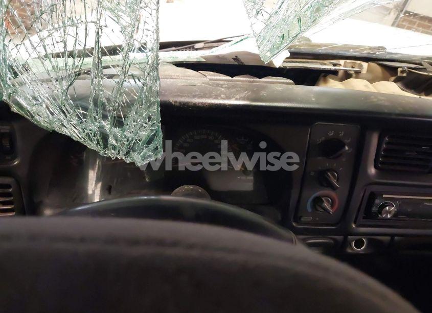 Photo 7 of 2001 Dodge Ram 2500 ST (VIN 1B7KF23631J609940)