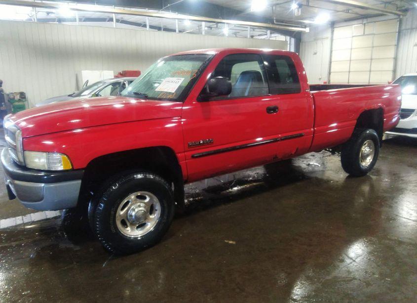 Photo 2 of 2001 Dodge Ram 2500 ST (VIN 1B7KF23651J607185)