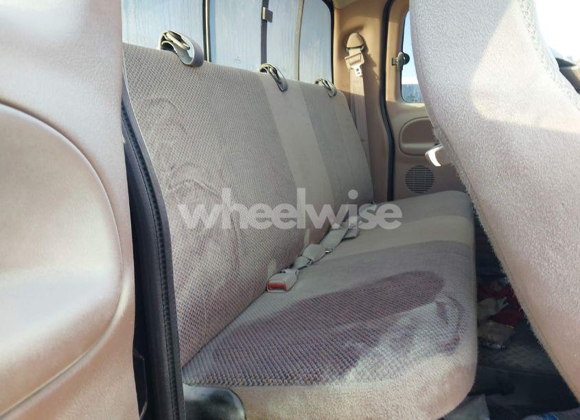 Photo 8 of 2001 Dodge Ram 2500 ST (VIN 1B7KF23661J611648)