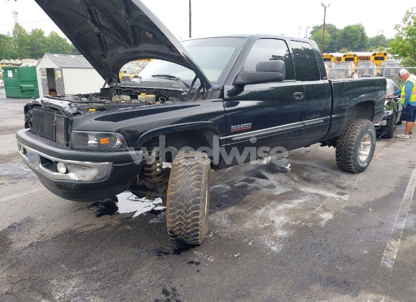 Photo 2 of 2001 Dodge Ram 2500 ST (VIN 1B7KF23691J579147)