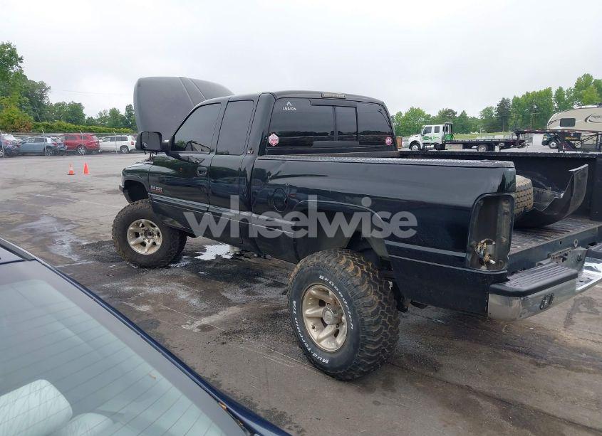 Photo 3 of 2001 Dodge Ram 2500 ST (VIN 1B7KF23691J579147)