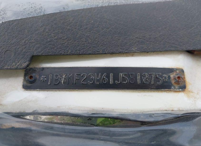 Photo 9 of 2001 Dodge Ram 2500 ST (VIN 1B7KF23W61J581275)