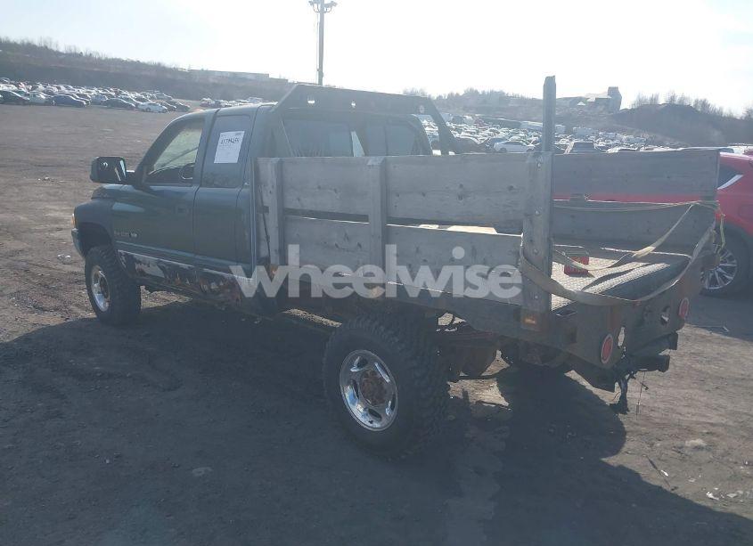 Photo 3 of 2001 Dodge Ram 2500 ST (VIN 1B7KF23WX1J517434)