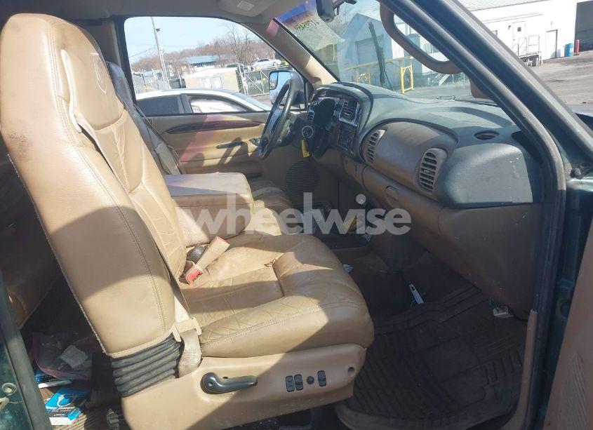 Photo 5 of 2001 Dodge Ram 2500 ST (VIN 1B7KF23WX1J517434)