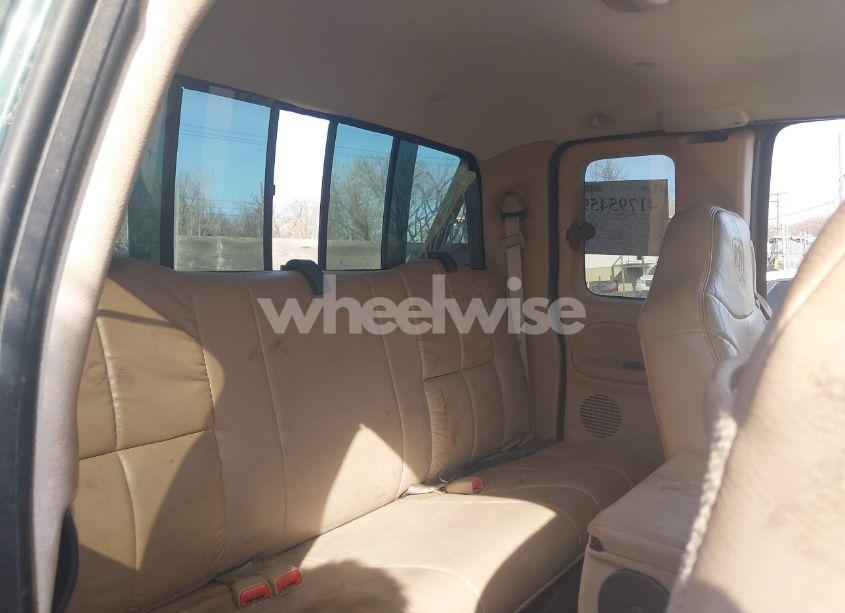 Photo 8 of 2001 Dodge Ram 2500 ST (VIN 1B7KF23WX1J517434)