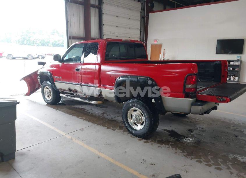 Photo 3 of 2000 Dodge Ram 2500 ST (VIN 1B7KF23Z7YJ183335)