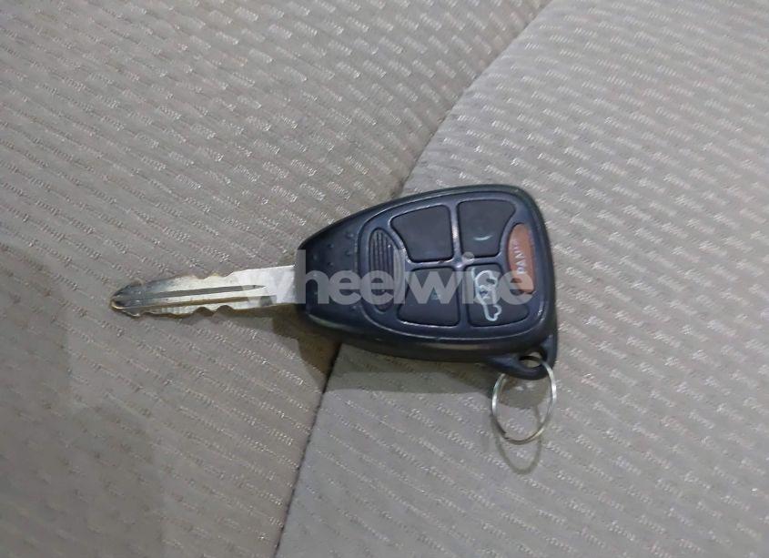 Photo 11 of 2011 Chrysler 200 TOURING (VIN 1C3BC1FB0BN500765)