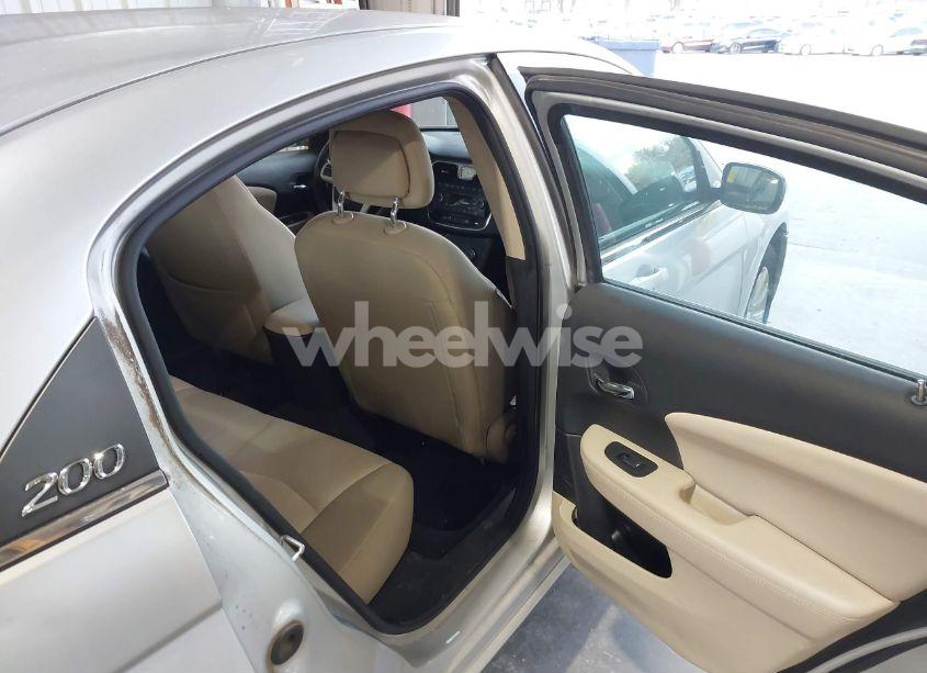 Photo 8 of 2011 Chrysler 200 TOURING (VIN 1C3BC1FB0BN500765)