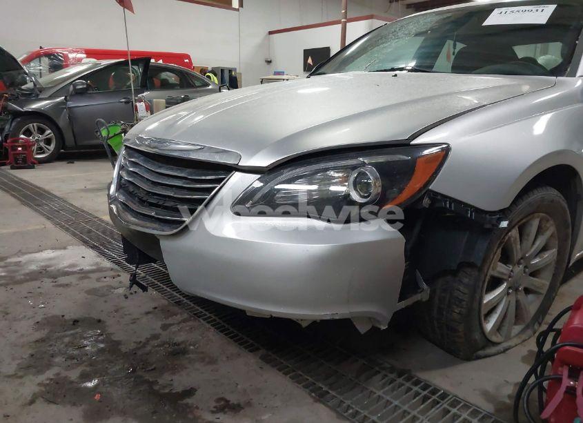 Photo 12 of 2011 Chrysler 200 TOURING (VIN 1C3BC1FB0BN500913)
