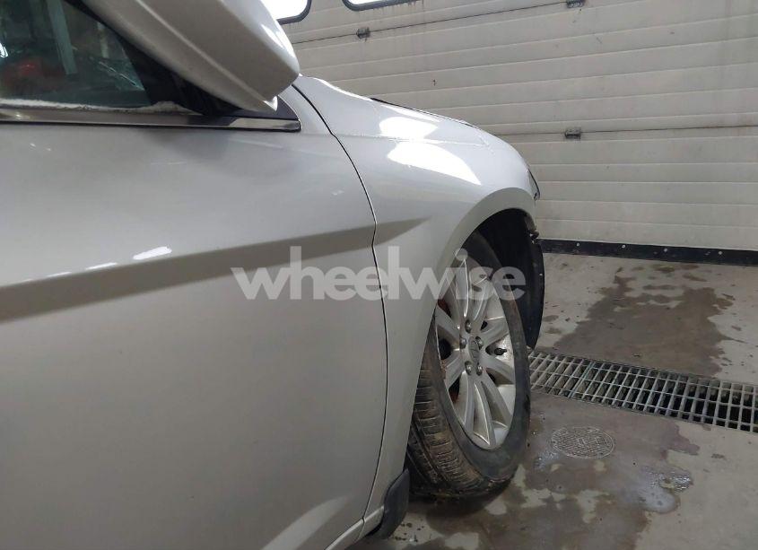 Photo 15 of 2011 Chrysler 200 TOURING (VIN 1C3BC1FB0BN500913)