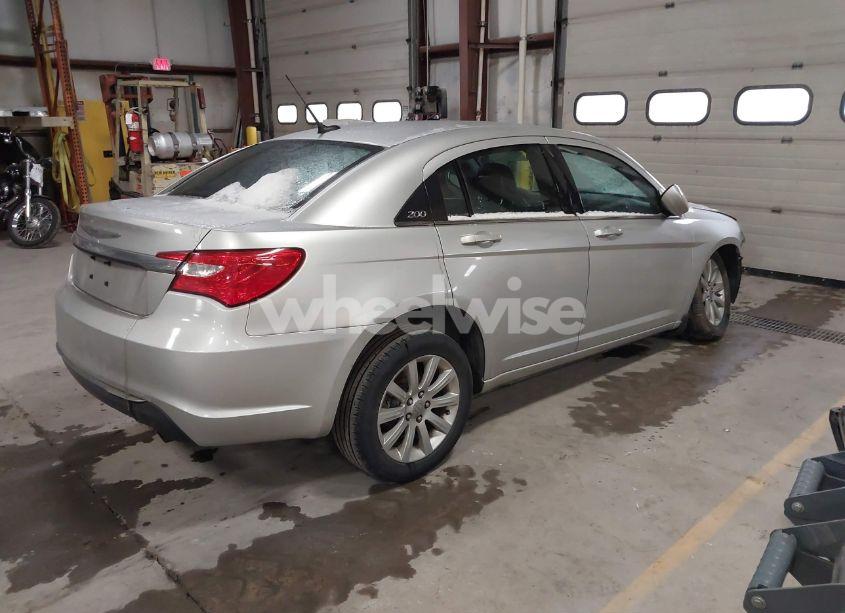 Photo 4 of 2011 Chrysler 200 TOURING (VIN 1C3BC1FB0BN500913)