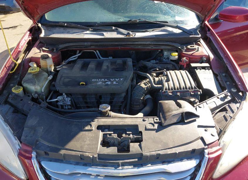 Photo 10 of 2011 Chrysler 200 TOURING (VIN 1C3BC1FB0BN555037)