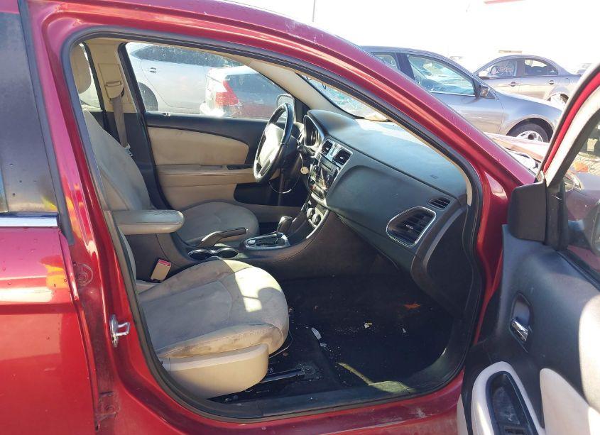 Photo 5 of 2011 Chrysler 200 TOURING (VIN 1C3BC1FB0BN555037)