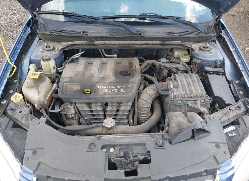 Photo 10 of 2011 Chrysler 200 TOURING (VIN 1C3BC1FB0BN607220)