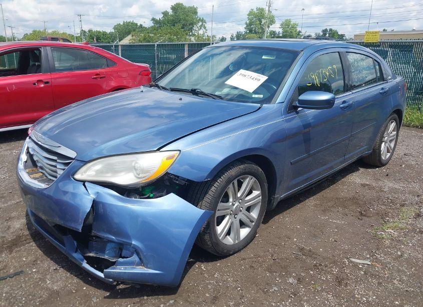 Photo 2 of 2011 Chrysler 200 TOURING (VIN 1C3BC1FB0BN607220)