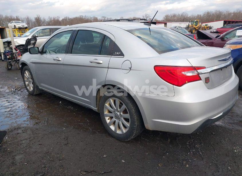 Photo 3 of 2011 Chrysler 200 TOURING (VIN 1C3BC1FB1BN555466)