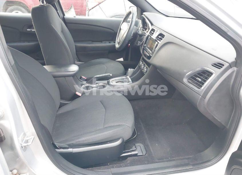 Photo 5 of 2011 Chrysler 200 TOURING (VIN 1C3BC1FB1BN555466)