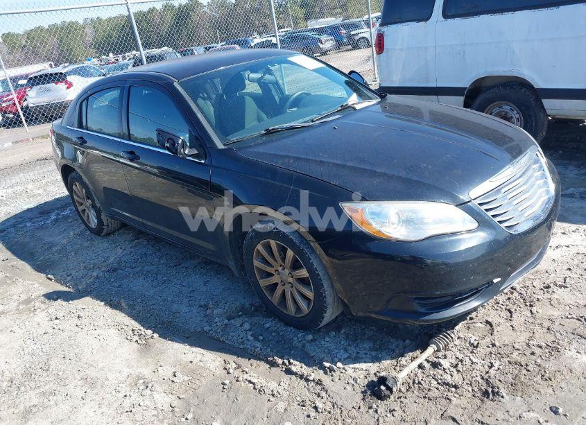 2011 Chrysler 200 TOURING (VIN 1C3BC1FB1BN606531) main photo