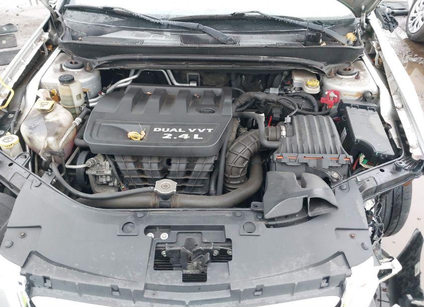 Photo 10 of 2011 Chrysler 200 TOURING (VIN 1C3BC1FB2BN560708)