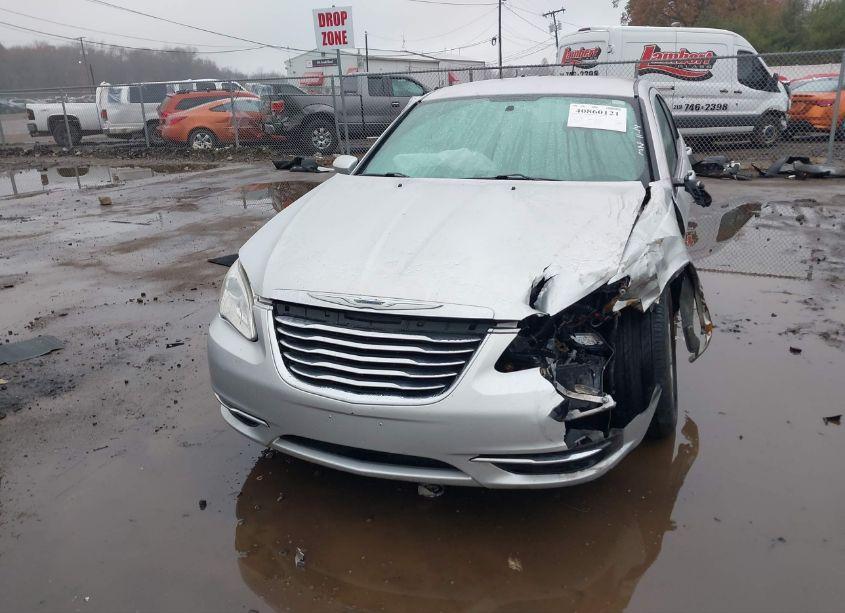 Photo 2 of 2011 Chrysler 200 TOURING (VIN 1C3BC1FB2BN560708)