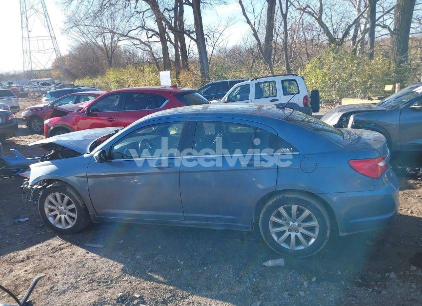 Photo 15 of 2011 Chrysler 200 TOURING (VIN 1C3BC1FB2BN592817)