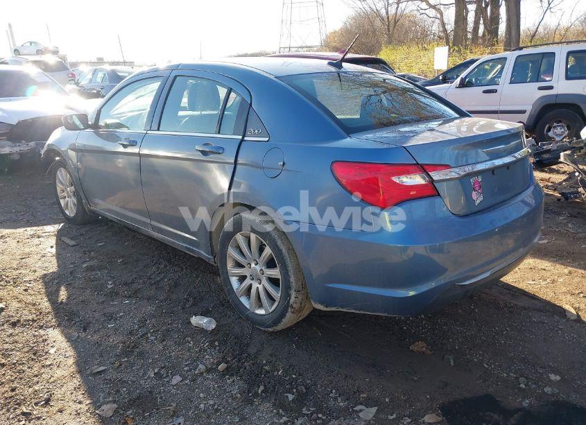 Photo 3 of 2011 Chrysler 200 TOURING (VIN 1C3BC1FB2BN592817)