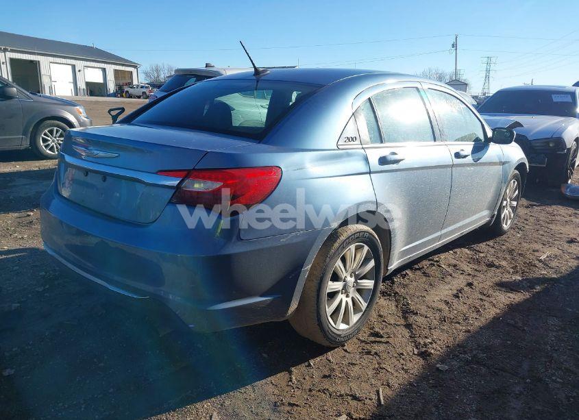 Photo 4 of 2011 Chrysler 200 TOURING (VIN 1C3BC1FB2BN592817)