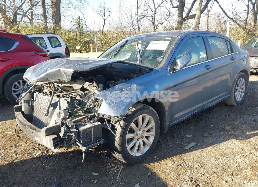 Photo 6 of 2011 Chrysler 200 TOURING (VIN 1C3BC1FB2BN592817)