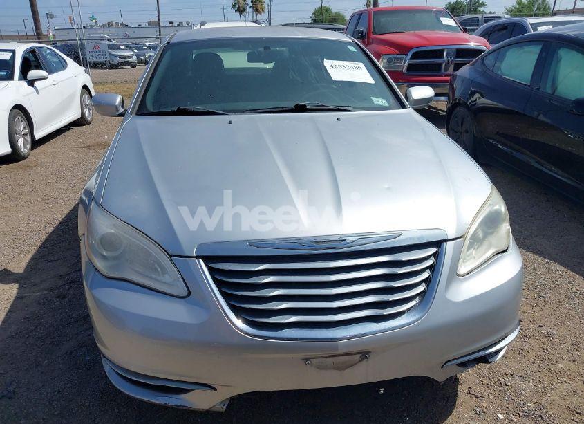 Photo 6 of 2011 Chrysler 200 TOURING (VIN 1C3BC1FB3BN527927)