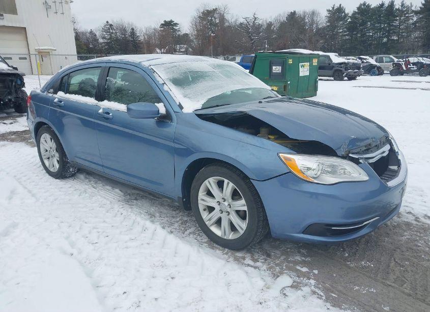2011 Chrysler 200 TOURING (VIN 1C3BC1FB3BN606692) main photo