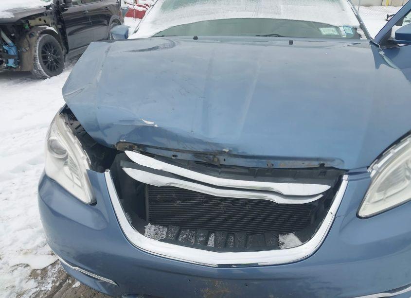 Photo 10 of 2011 Chrysler 200 TOURING (VIN 1C3BC1FB3BN606692)