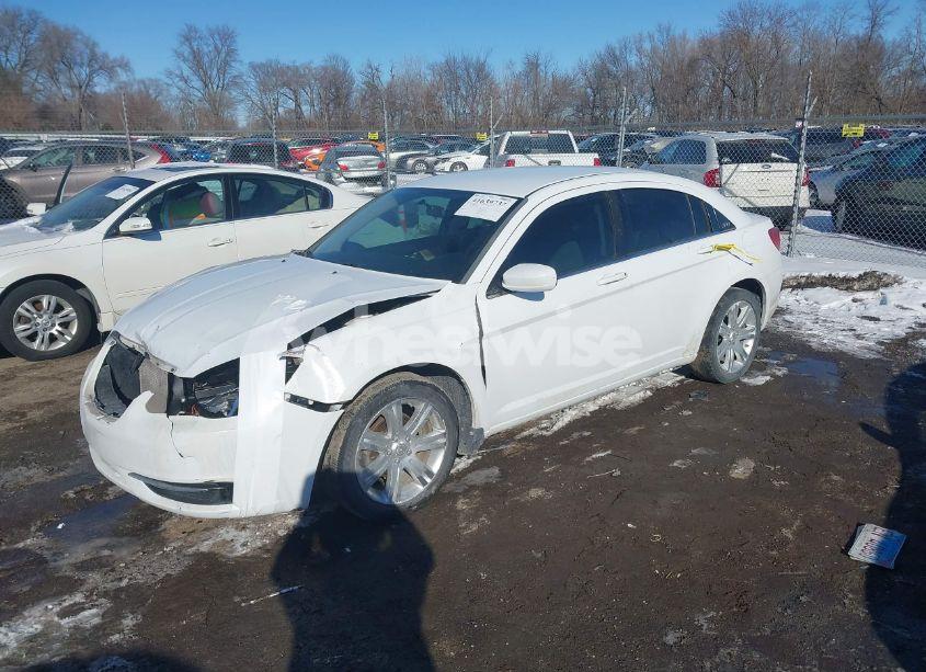 Photo 2 of 2011 Chrysler 200 TOURING (VIN 1C3BC1FB5BN612669)