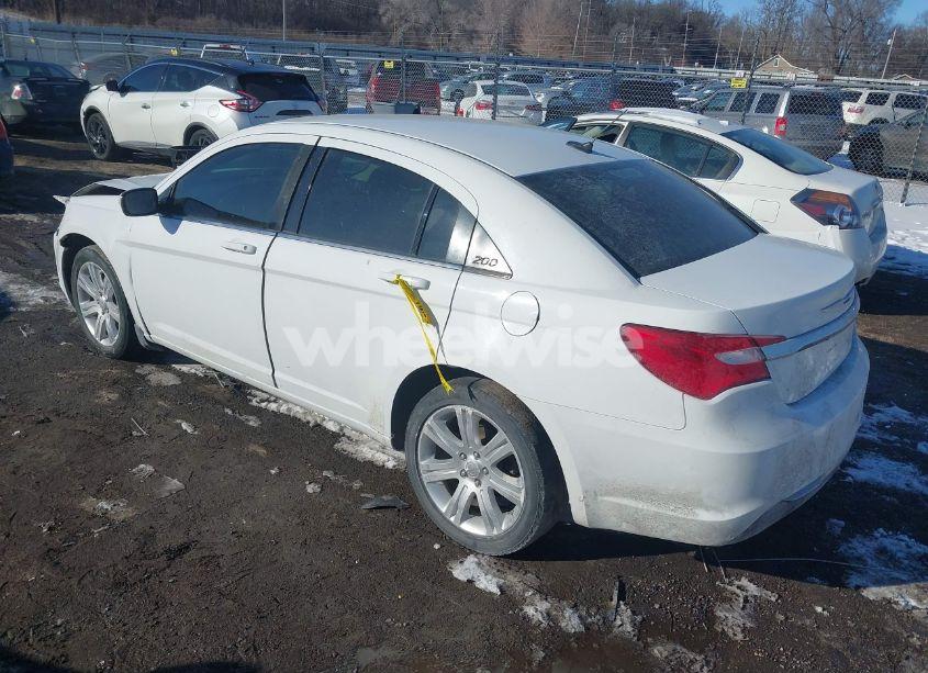 Photo 3 of 2011 Chrysler 200 TOURING (VIN 1C3BC1FB5BN612669)